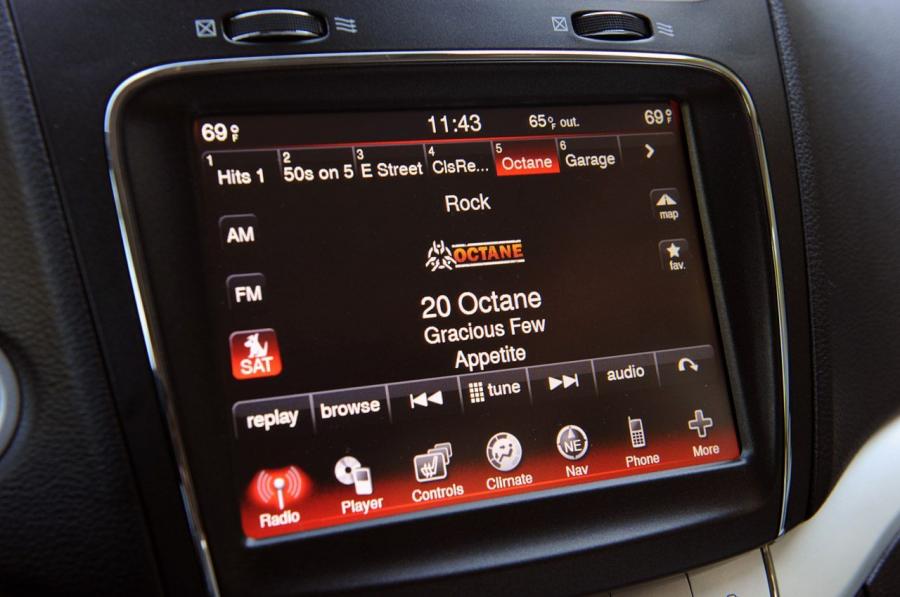  Dodge Journey 2011 года  (фото 14 из 69)